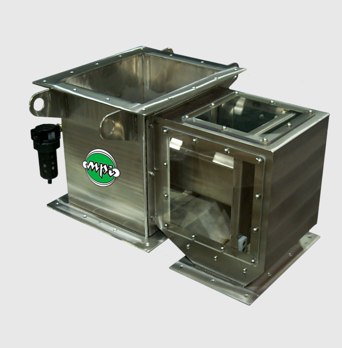 Mini Series Self-Clean Free Flow Magnet Used in Receiving Line at a Cotton Mill