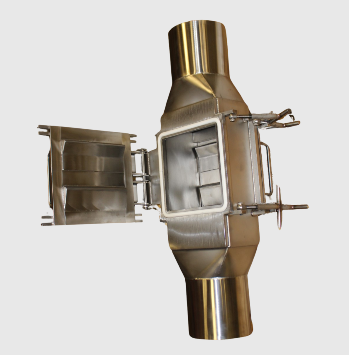 Inline Plate Magnet Specified for Dilute Phase Pneumatic Conveying