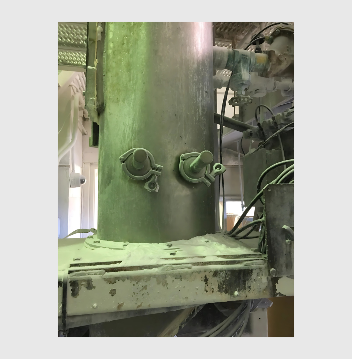 Dual Inline Magnetic Tubes Installed Horizontally in Powder Application in Food Processing