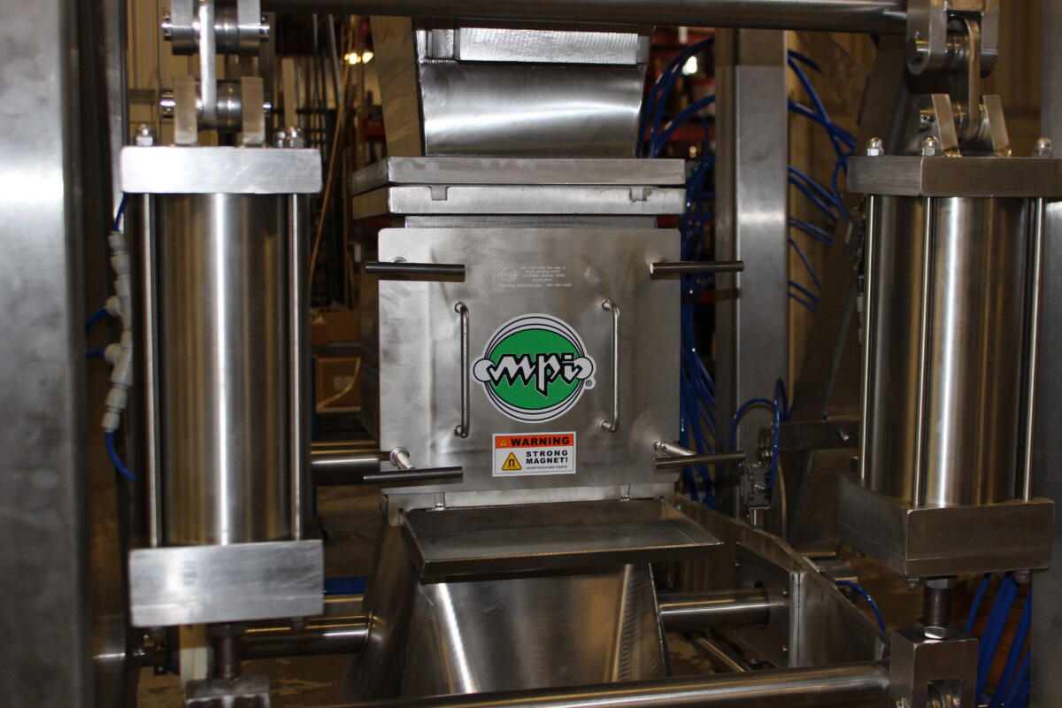 MPI Magnetic Chute Separator