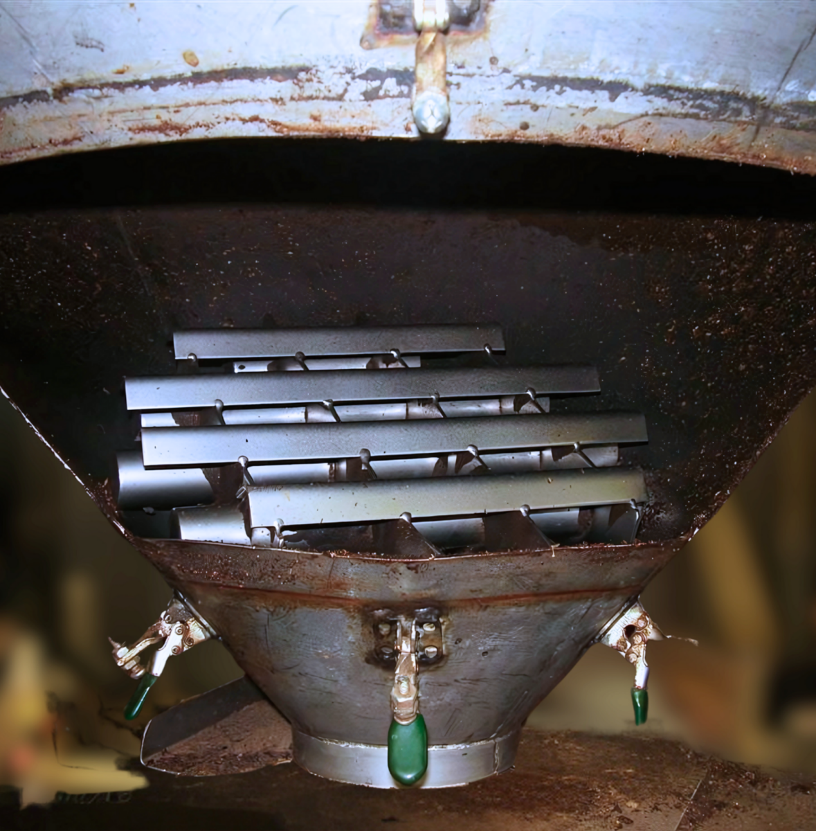 MPI Grate and Tube Magnets For Bulk Gravity Applications